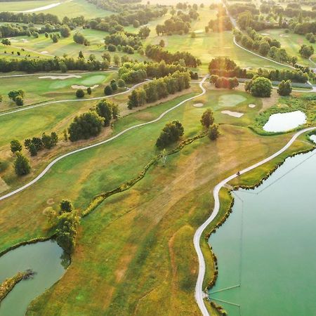 Domaine Du Gouverneur, Hotel, Restaurant & Golf Monthieux Exterior photo