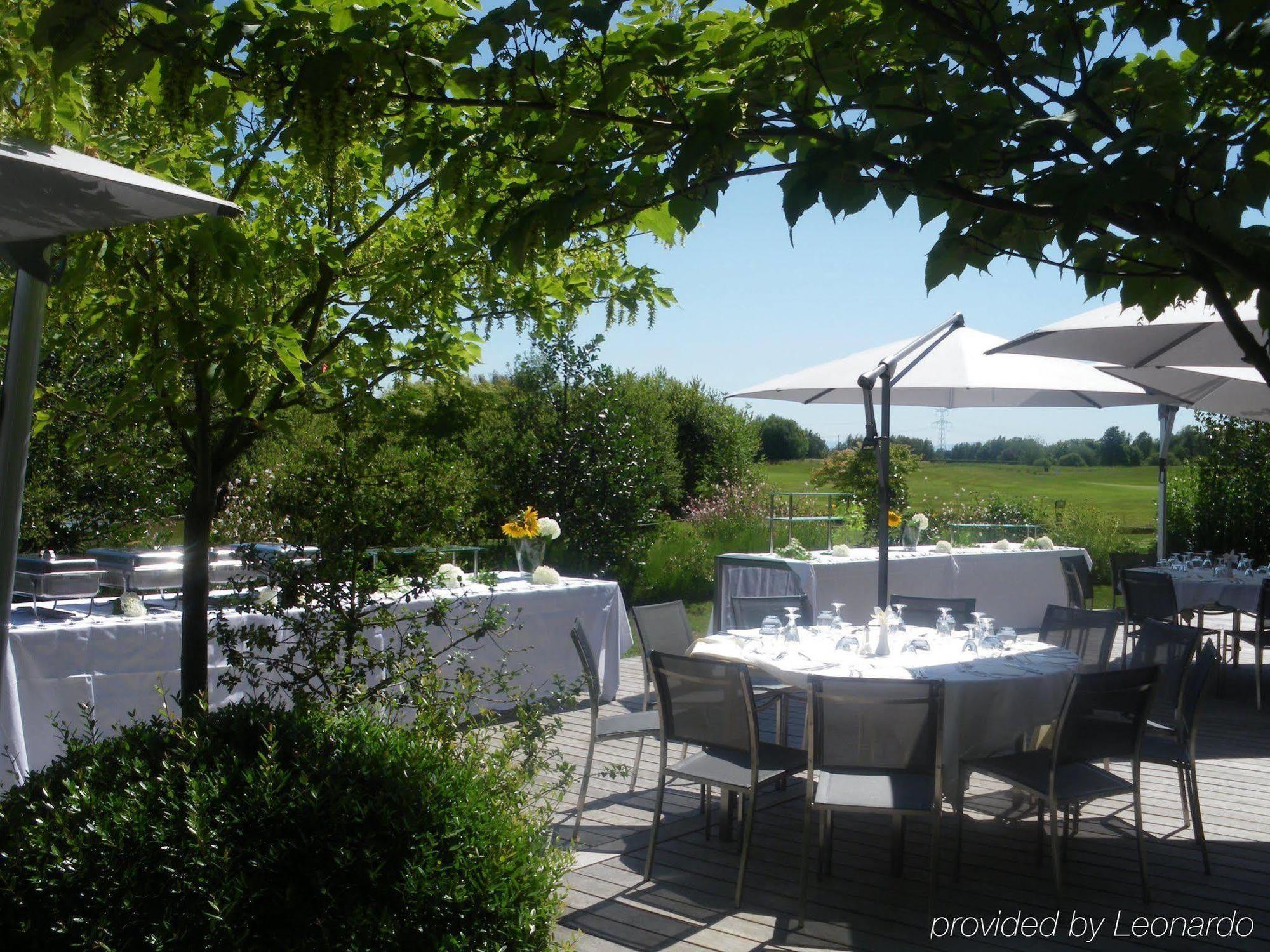 Domaine Du Gouverneur, Hotel, Restaurant & Golf Monthieux Exterior photo